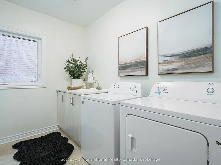 45 McLean Ave — Photo 22