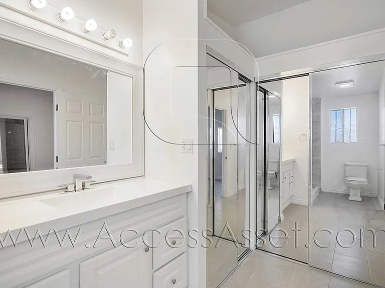 4239 W 179th St — Photo 22