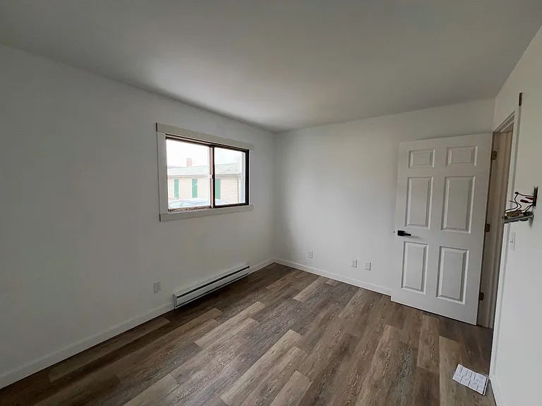 909 Genrich St — Photo 9
