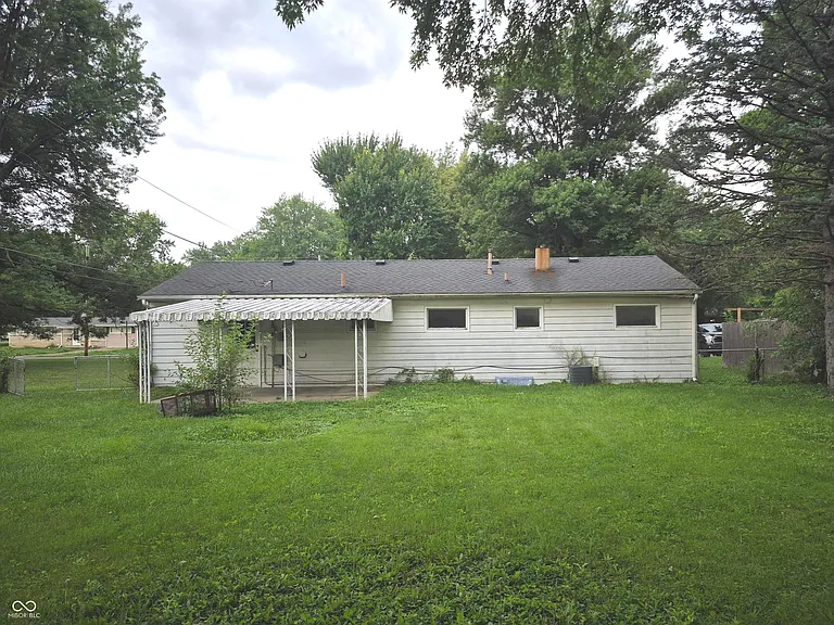 2725 Kristen Dr W — Photo 20