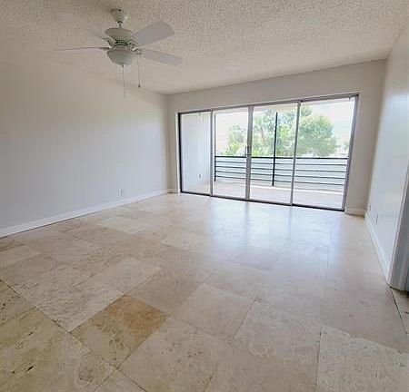 4th image of 3111 E Gardens East Dr #27