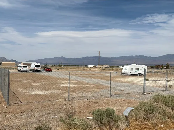 4050 Jasmine St, Pahrump, NV 89048
