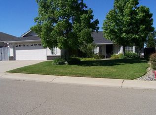 2766 Blue Bell Dr, Redding, CA 96001