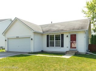 2016 Matthew Dr, Montgomery, IL 60538