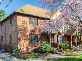 325 NE Holman St #1, Portland, OR 97211