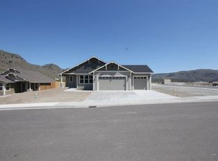 408 Hilltop Pl, Chelan, WA 98816