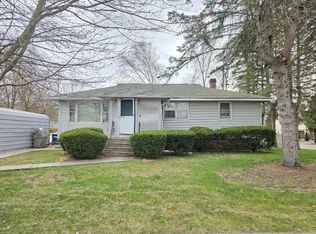 3 Hampton St, Worcester, MA 01604