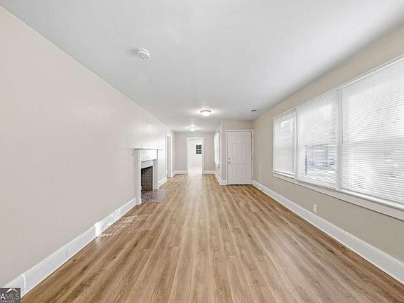 4th image of 612 S Dogwood St
