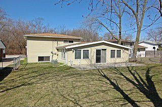 3rd image of 557 Homan Ave