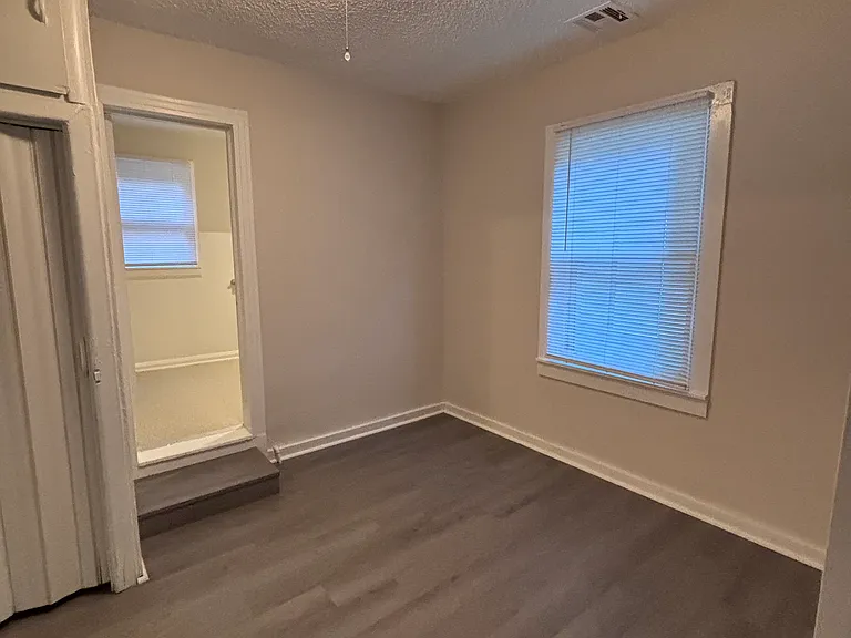 301 N Kates Ave — Photo 18