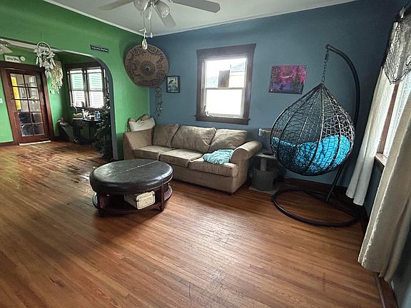 4th image of 420 W Shannon Ave #200