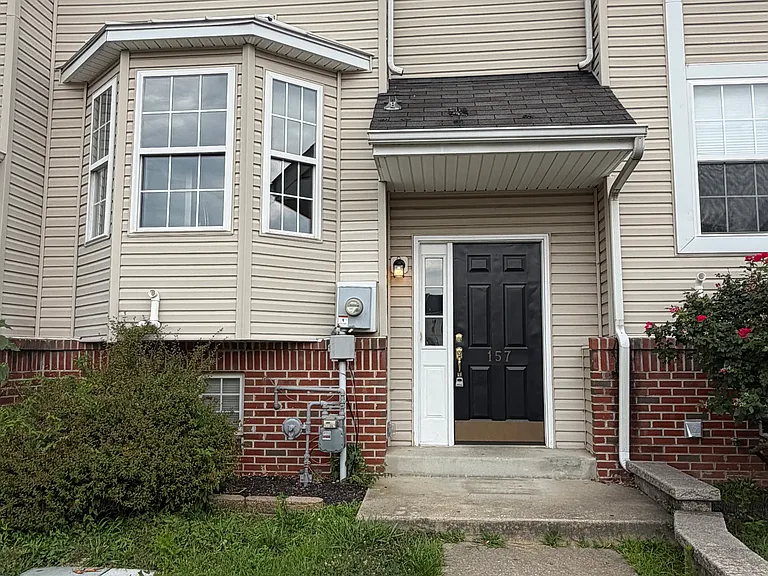 157 Bonnybrook Rd — Photo 1