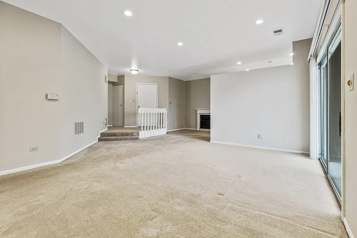 3 bed, 1200 sqft, $2,195 — Photo 4