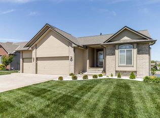 3914 N Lake Ridge St, Wichita, KS 67205