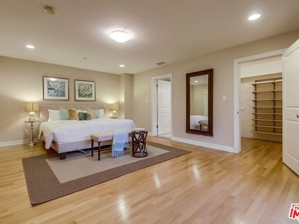 1st image of 2145 Groveland Dr
