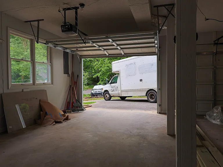 205 Tamassee Dr — Photo 28