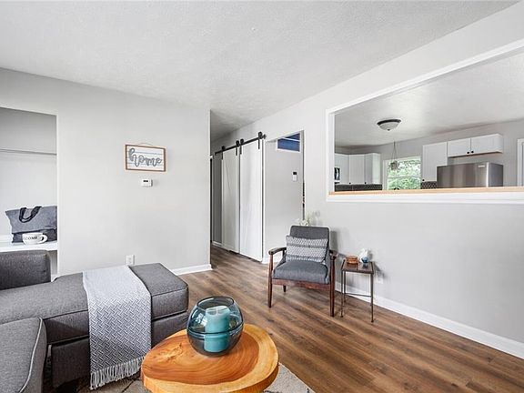 5th image of 4015 Aspen Way