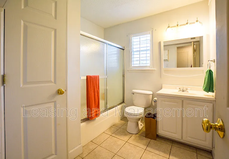 516 Arlington Dr #A4 — Photo 12