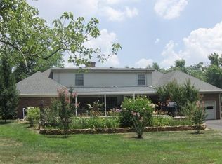 1185 Sherwood Rd, Paducah, KY 42001