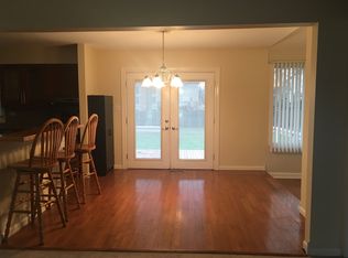 28W744 Grommon Rd, Naperville, IL 60564