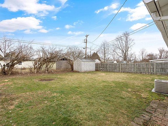 5th image of 231 Fenwick Dr