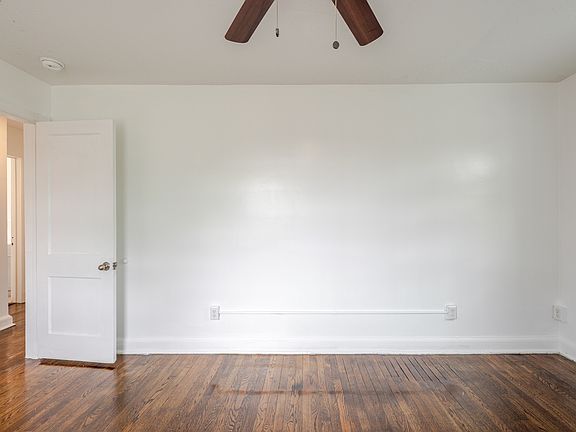 4th image of 2425 E St NE #3