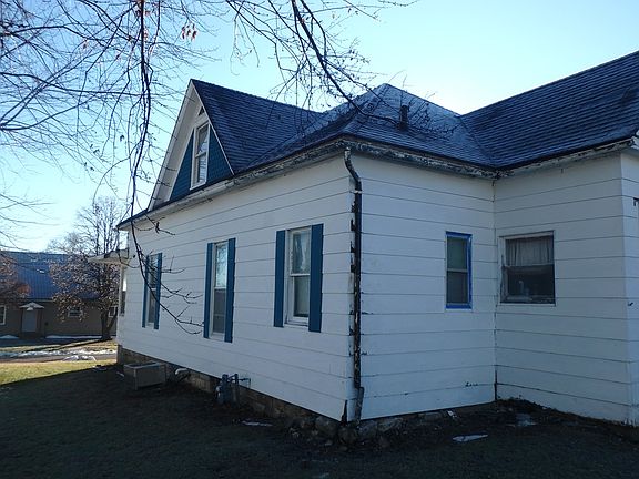 4th image of 305 N 5th St