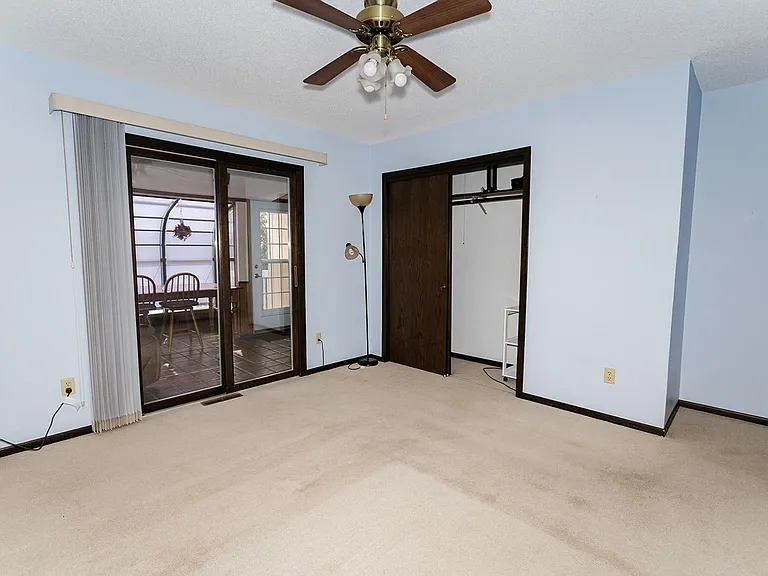 601 W Interstate Ave — Photo 18