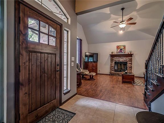 3rd image of 841 White Tail Ct