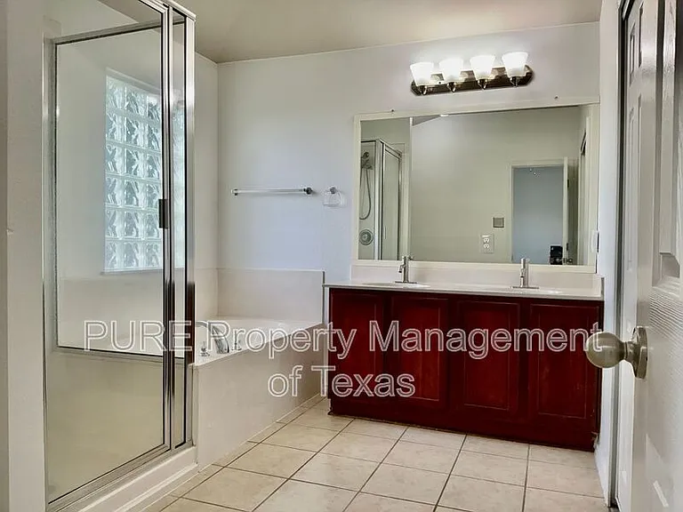 3232 Clinton Pl — Photo 13