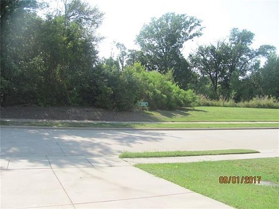 4th image of 1328 Annalea Dr