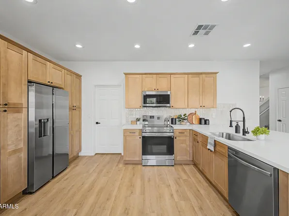 16912 W SAGUARO Lane, Surprise, AZ 85388