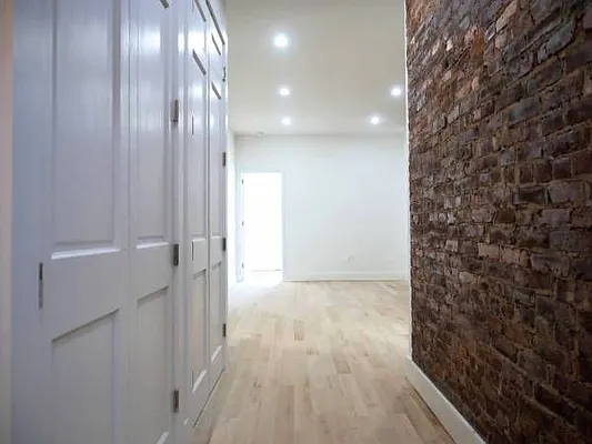 Rented by Premier Metro Realty Corp | media 11