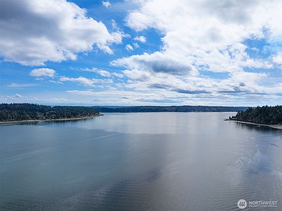 2nd image of 5280 Illahee Road NE