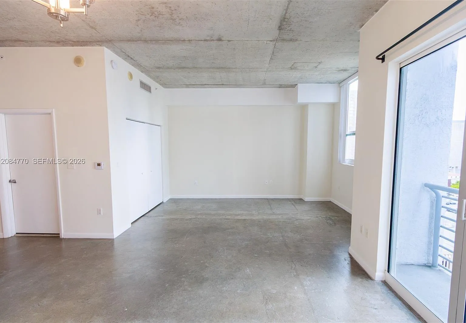 The Loft Downtown Ii Cond — Photo 4