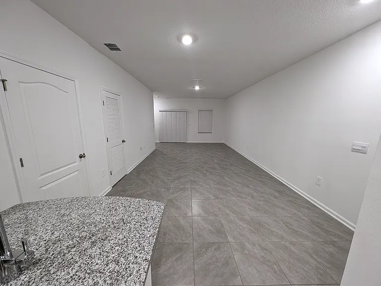 100 Vero Dr — Photo 7