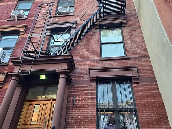 260 W 123rd St, New York, NY 10027