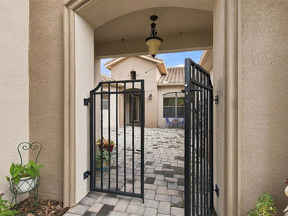 4th image of 970 SAN RAPHAEL STREET