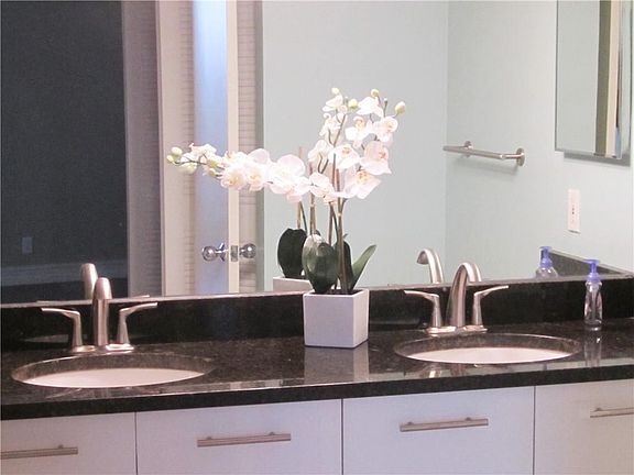 5th image of 3300 NE 192nd St APT 1411