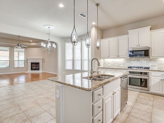 4th image of 133 Mineral Point Dr