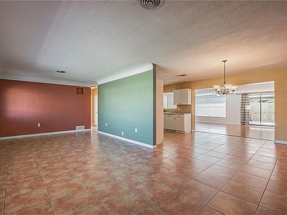 5th image of 6118 51st Ave N