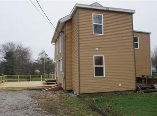 1443 Hickory St, Atwater, OH 44201