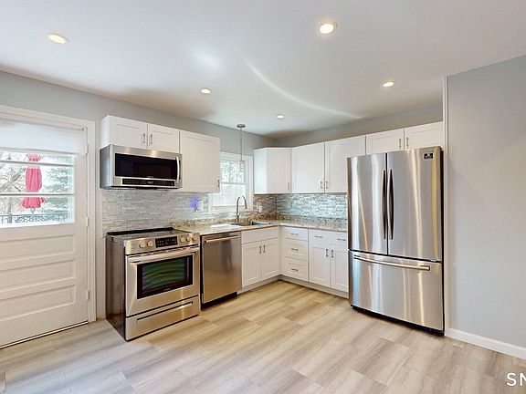 3rd image of 19 Highview Terrace