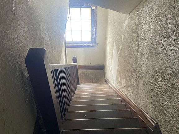 3rd image of 1201 Jefferson Ave #1