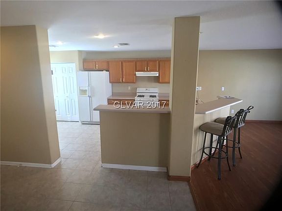 4th image of 712 Salt Flats Cir #0