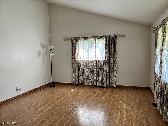 2nd image of 416 Cathy Dr