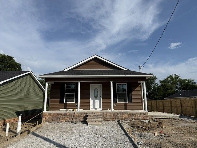 1st image of 309 W Coffee St