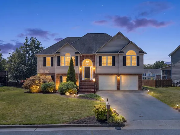 632 Castleridge Rd, Vinton, VA 24179