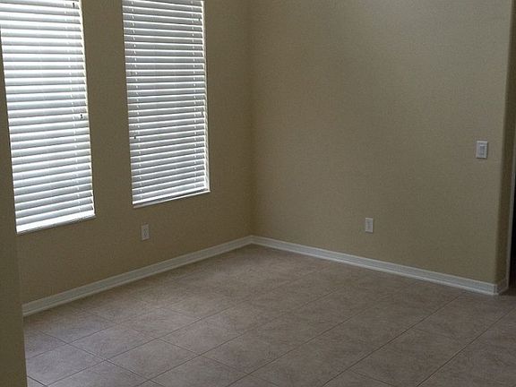 91700534_8826 Handel Loop_Land O Lakes_FL_2017-4