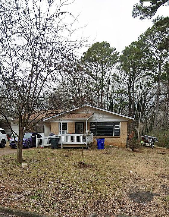 1st image of 609 Eclipse St